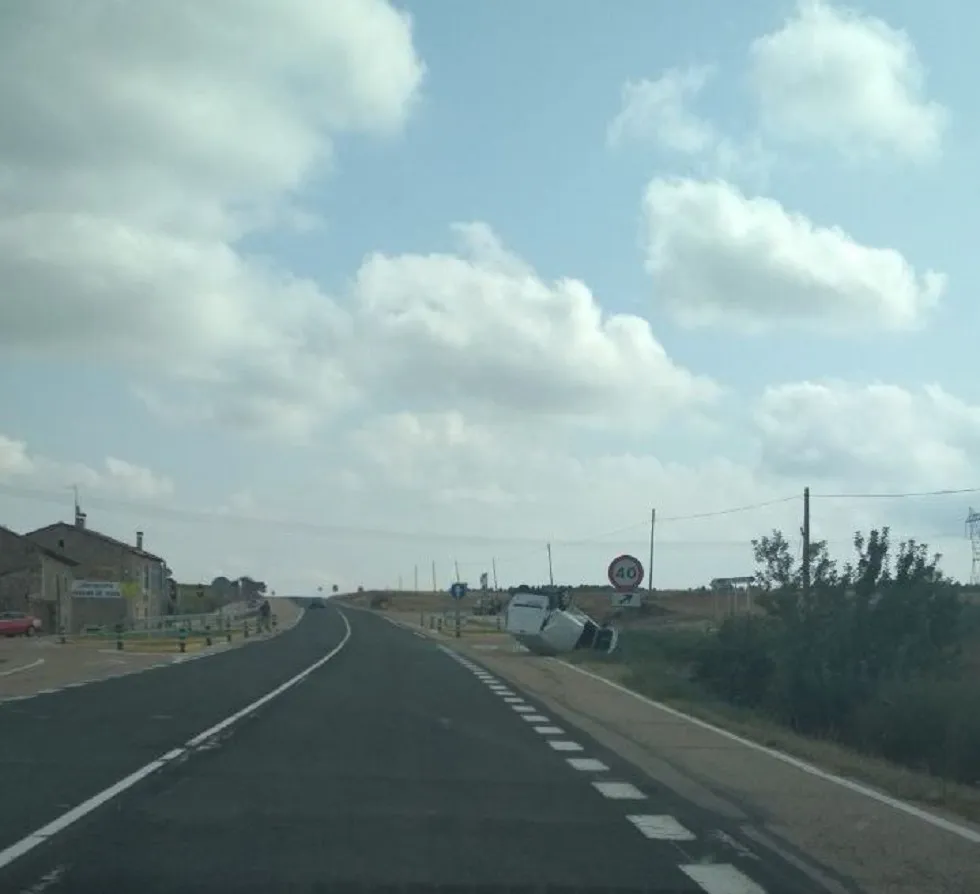 Sucesos Burgos: Un vehículo vuelca en el Páramo de Masa