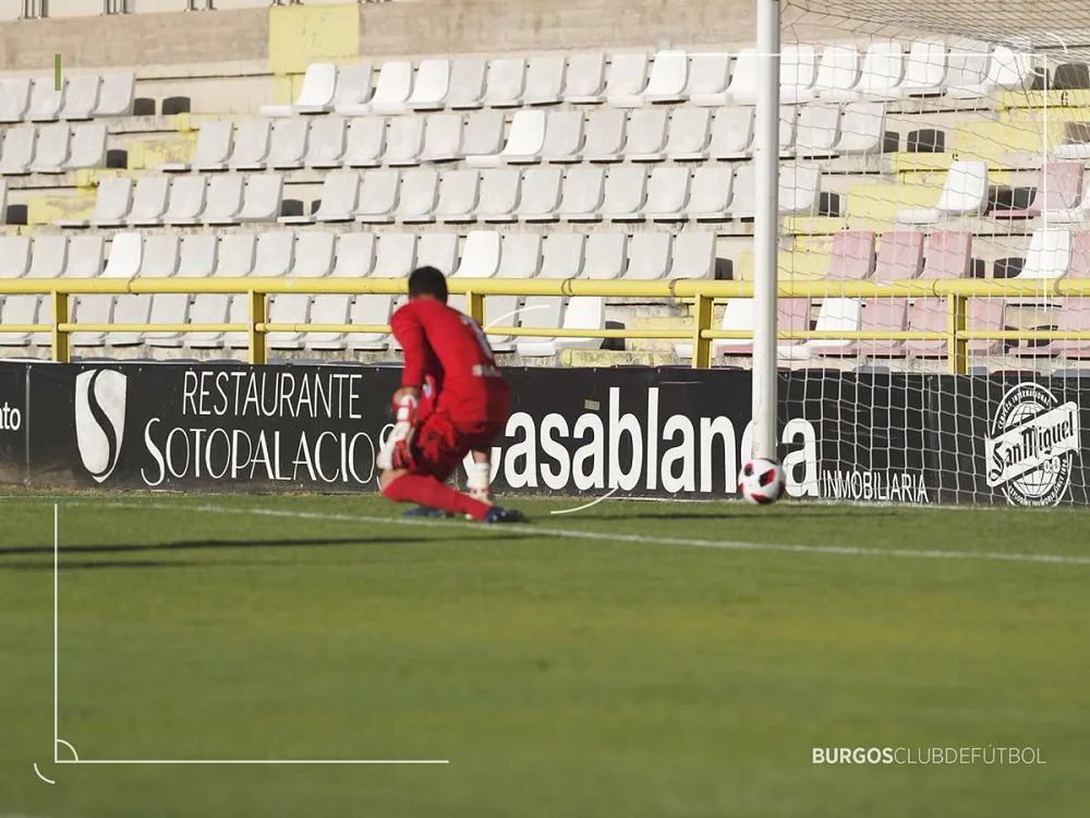 Fútbol Burgos: El Burgos CF consigue la primera victoria de en la liga ante el Deportivo Fabril