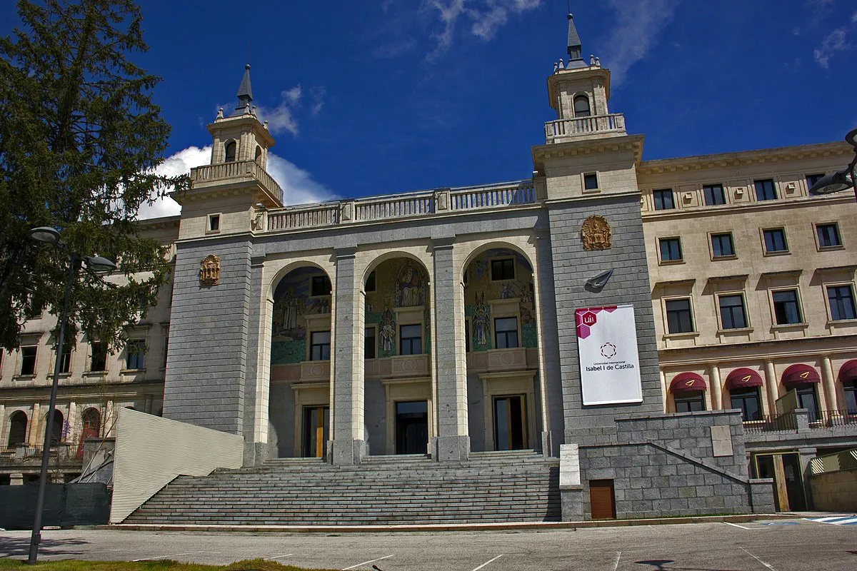 Educación Burgos: El PSOE pedirá explicaciones a Rey por el cierre de un master de la Universidad Isabel I de Castilla debido a irregularidades