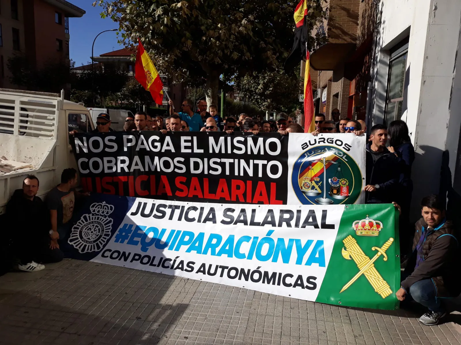 Local Burgos: JUSAPOL se manifiesta por una equiparación salarial