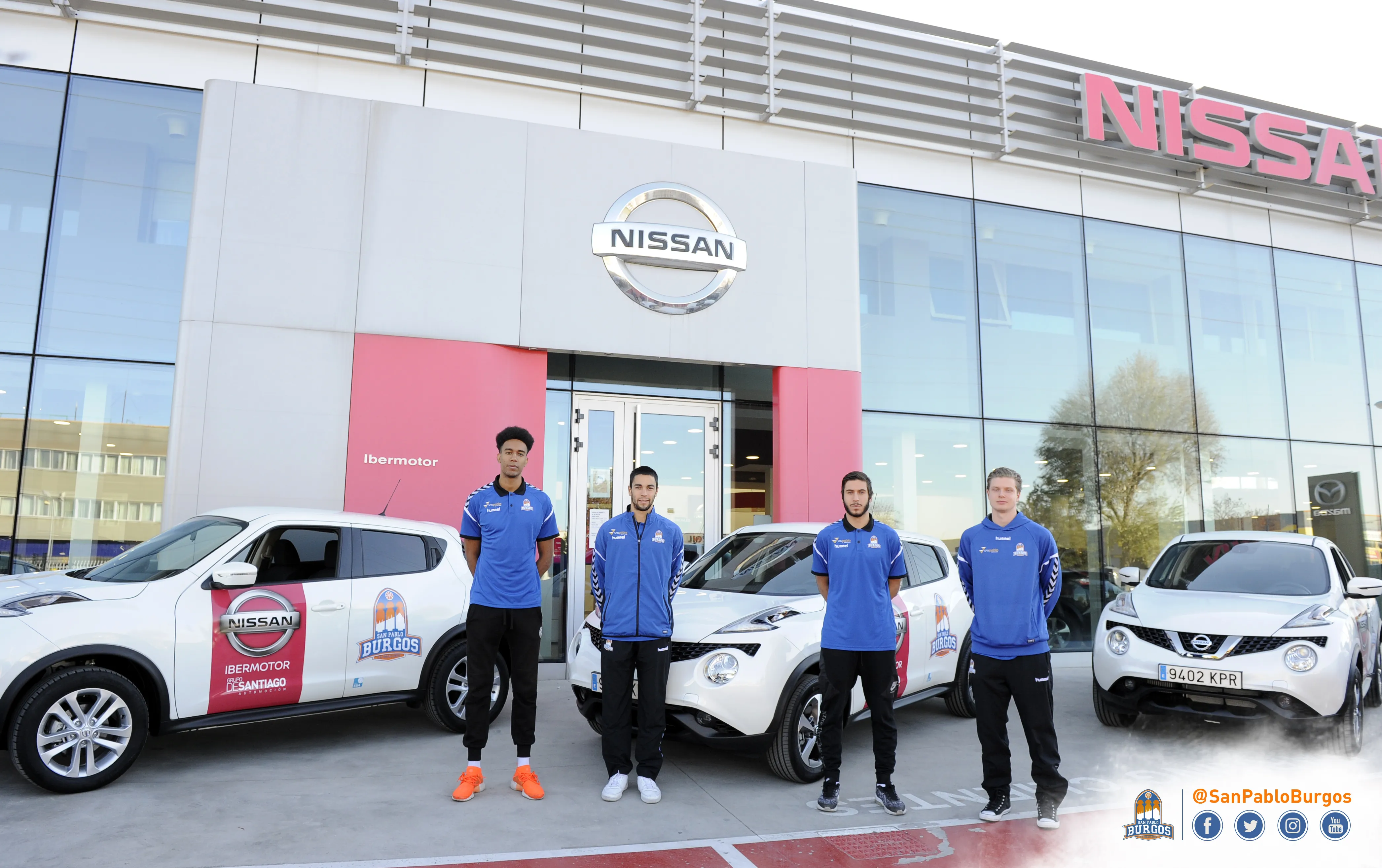 Baloncesto Burgos: El Grupo de Santiago entrega sus vehículos al equipo filial