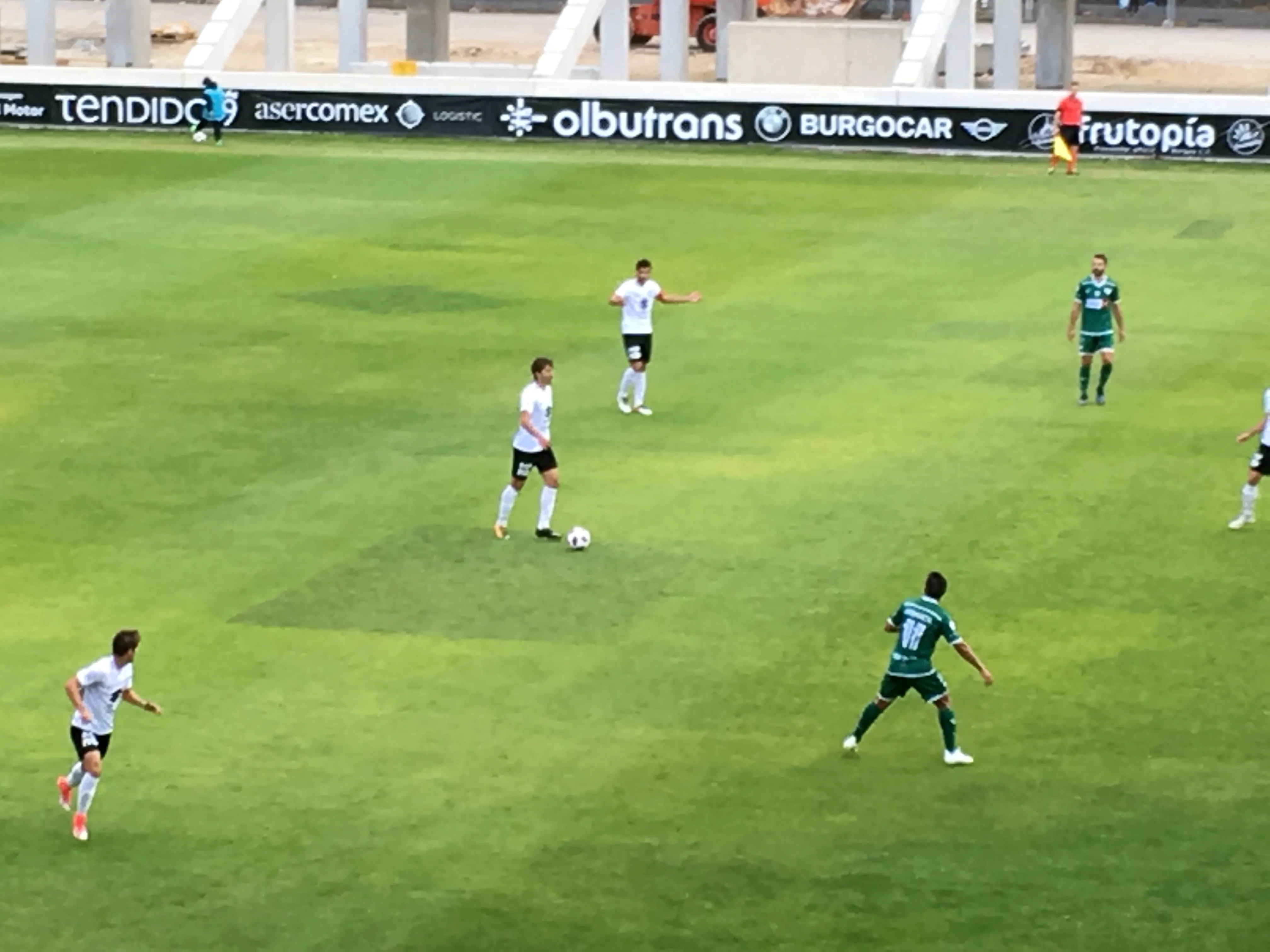 Fútbol Burgos: Debacle del Burgos CF que pierde con el Coruxo en El Plantío (0-1)