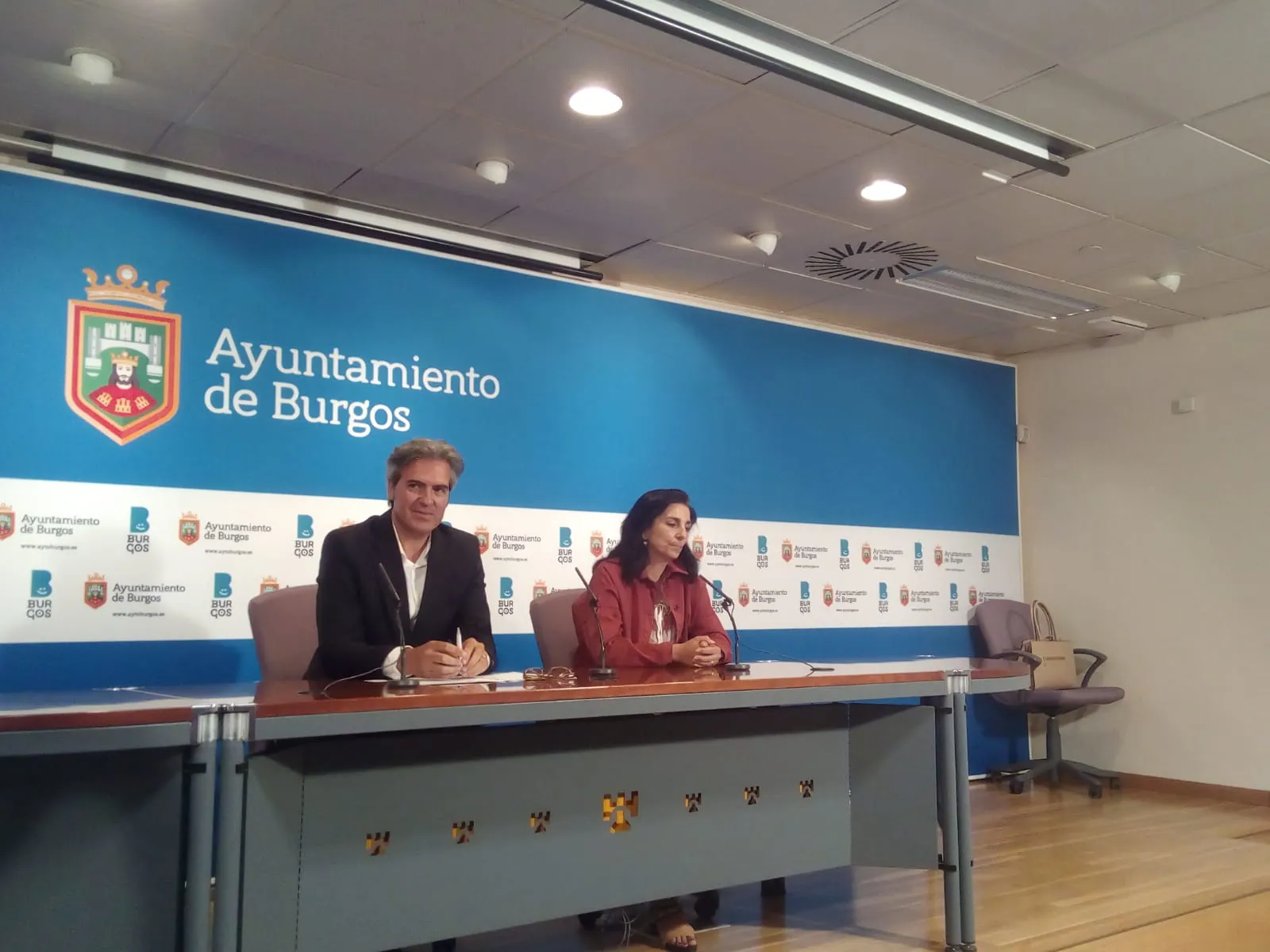 Actualidad Burgos: Cs denuncia que Lacalle está dejando una red clientelar en el Ayuntamiento