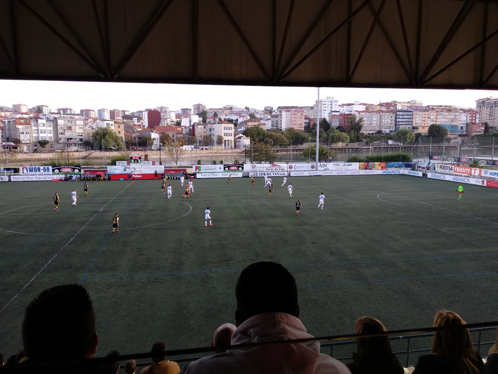 Deportes Burgos: El Burgos CF sufre en exceso pero gana 0-1 en Bouzas