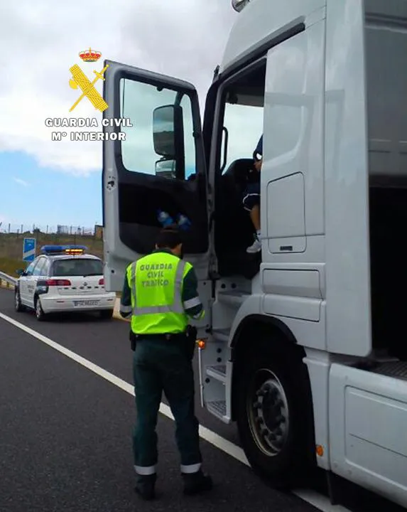 Sucesos Burgos: Sorprenden a dos conductores en marcha intercambiando su posición al volante