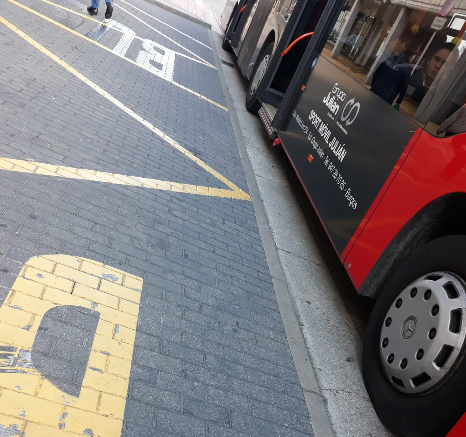 Foto denuncia Burgos: Las paradas de autobuses están para algo