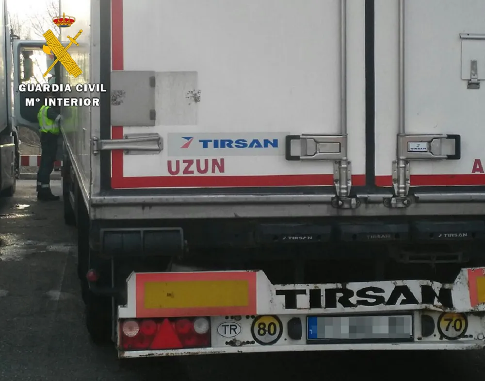 Sucesos Burgos: Detectan un camión de mercancías perecederas con exceso de horas en la conducción