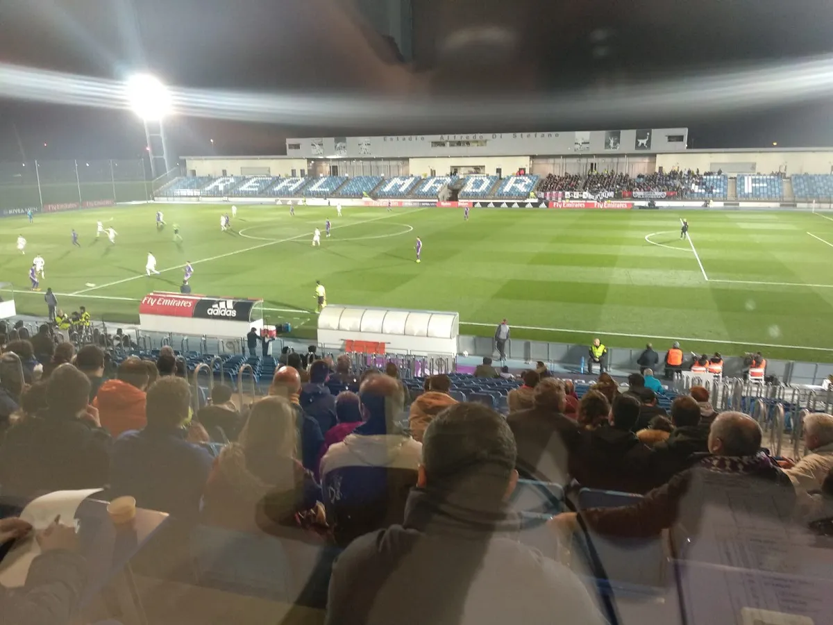 Deportes Burgos: El Burgos CF pierde por la mínima con el Real Madrid-Castilla en un partido en el que mereció más (1-0)