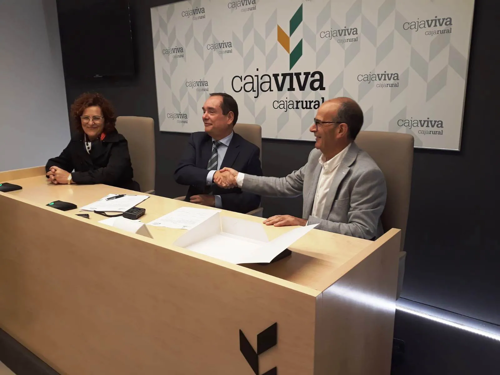 Aranda de Duero Burgos: Cajaviva Caja Rural financia con más de 9.000 euros la inserción laboral de discapacitados