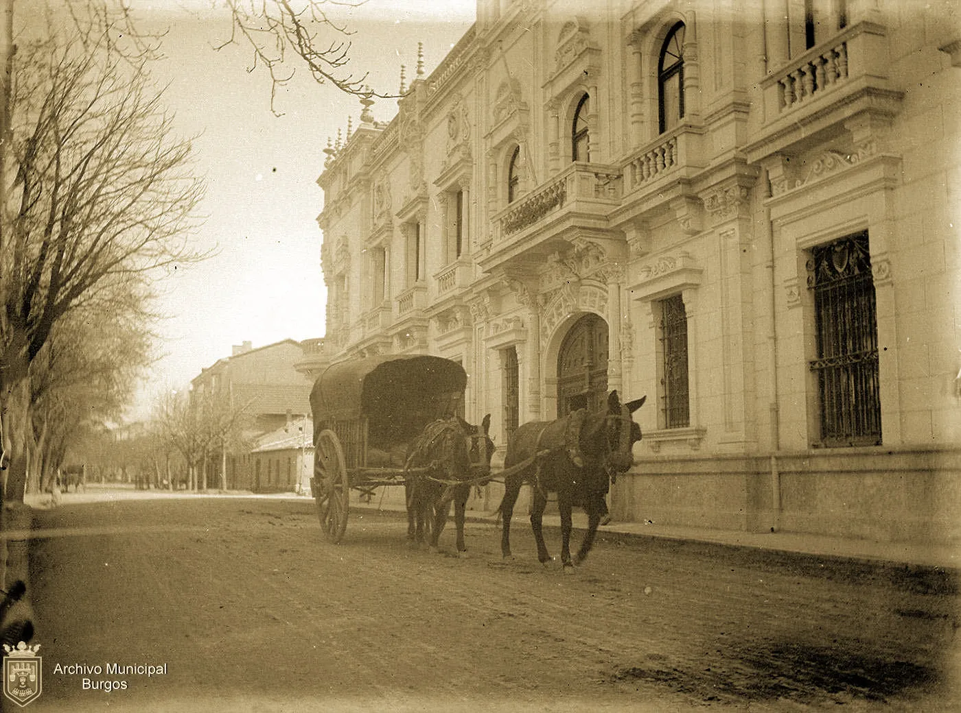 Historia Burgos: Sitios de Burgos donde se representaba teatro.