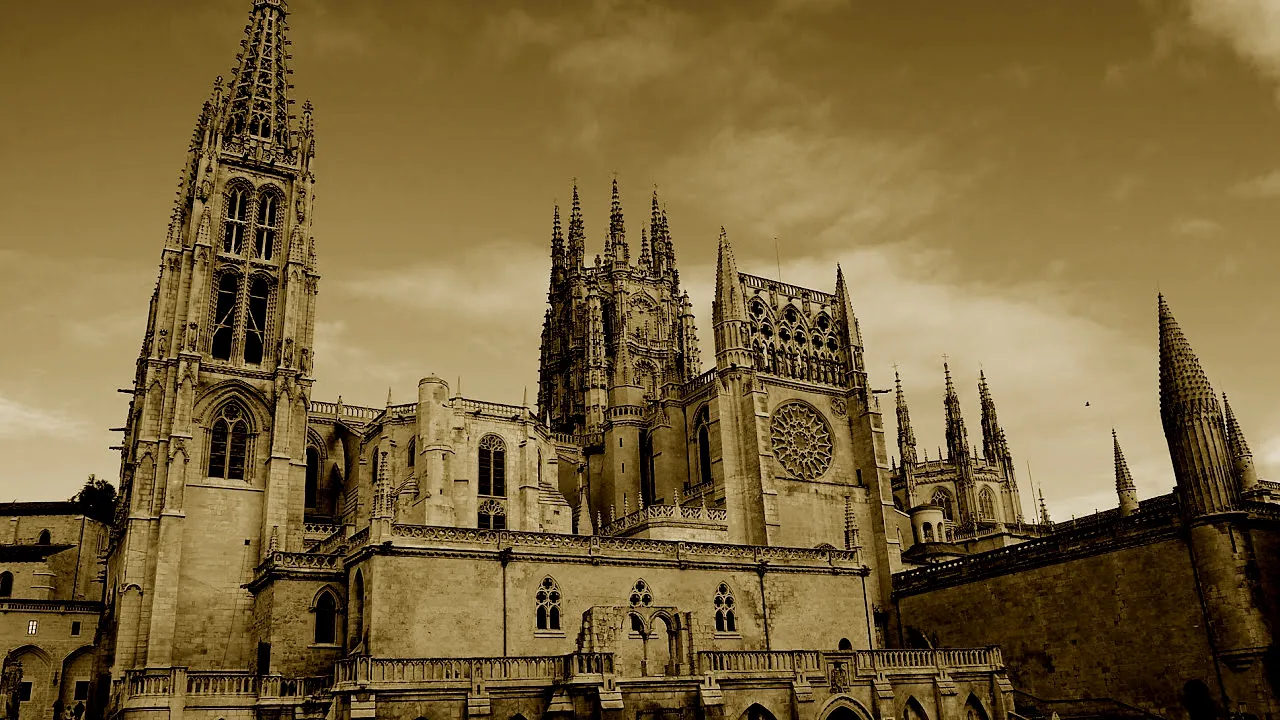 Historia Burgos: Las agujas de la Catedral