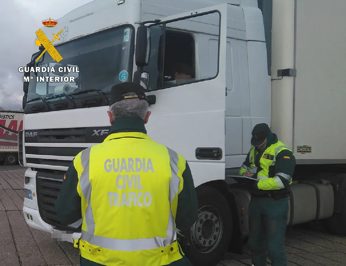 Sucesos Burgos: La Guardia Civil denuncia a un conductor en la A-62 con 14 horas de exceso al volante
