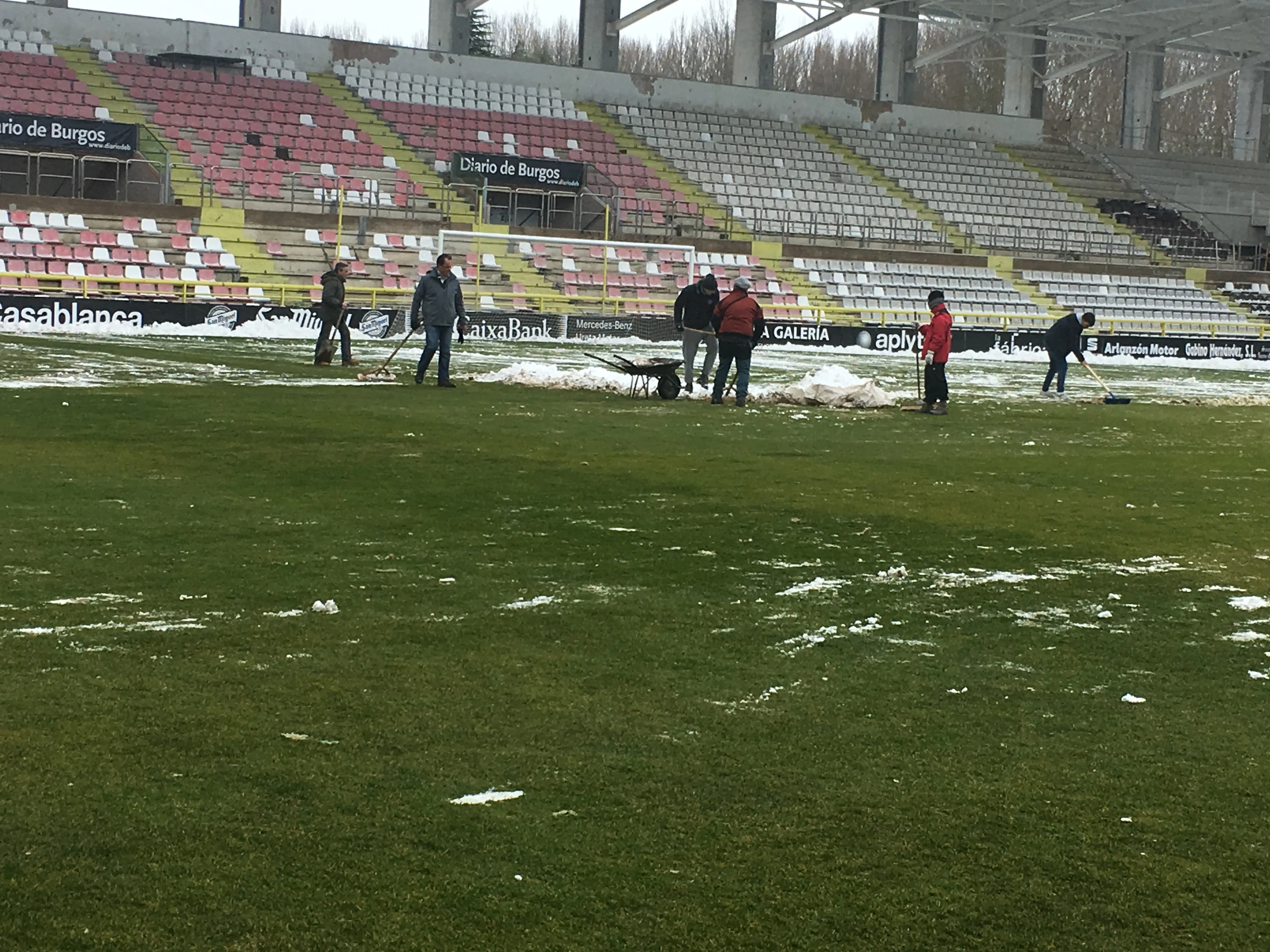 Deportes Burgos: El Burgos CF - Guijuelo se retrasa hasta las 12.30 h