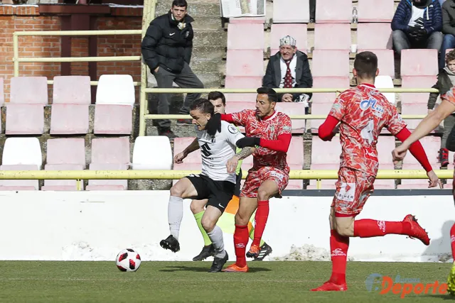 Fútbol Burgos: El Burgos CF empata en El Plantío frente al Guijuelo (0-0)
