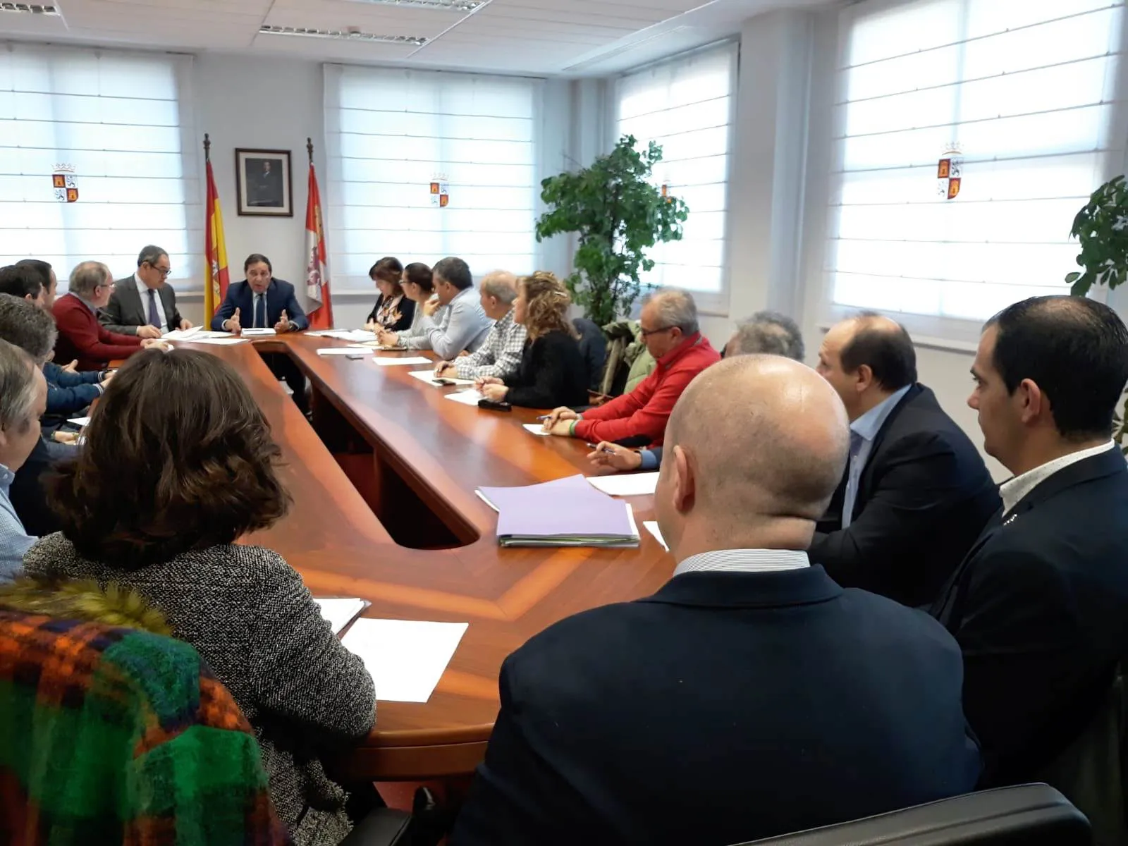 Sanidad Burgos: Sáez Aguado se reúne con varios alcaldes de la provincia para debatir asuntos de Sanidad