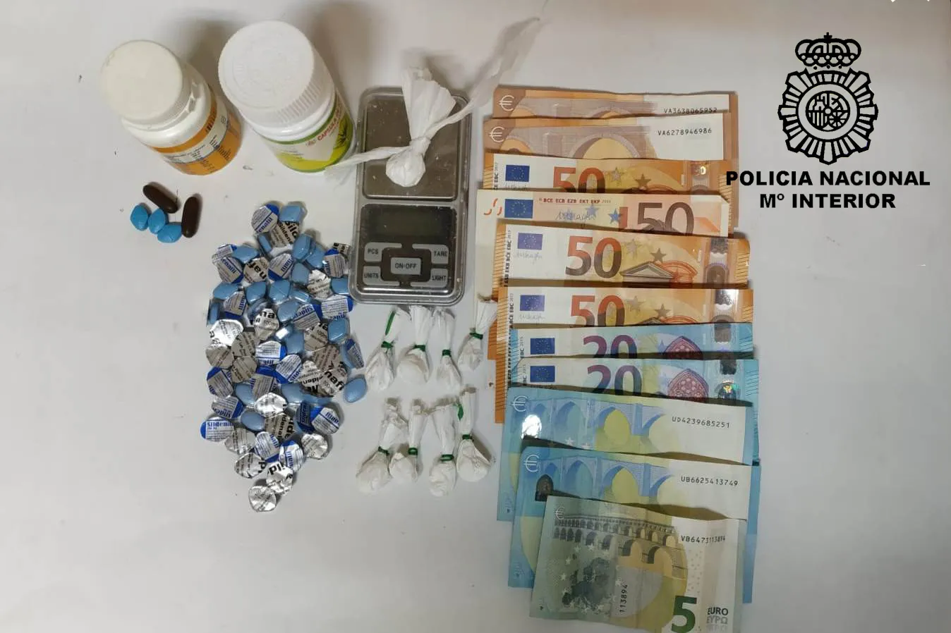 Sucesos Burgos: Detenido por suministrar cocaína y pastillas contra la disfunción eréctil en la cocina de su local de ocio