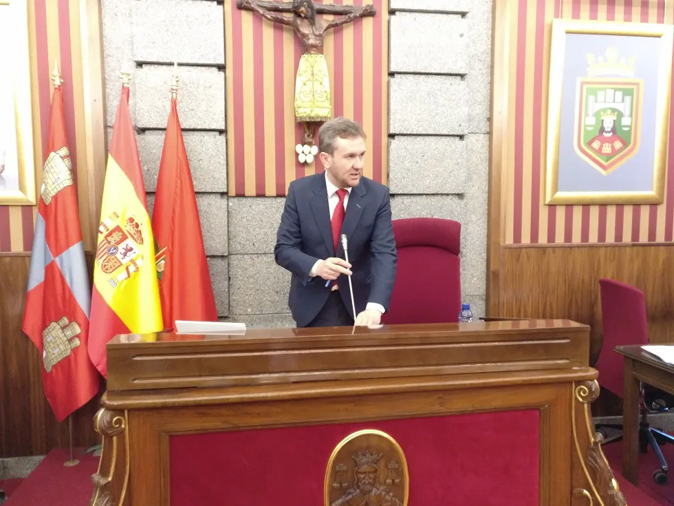 Actualidad Burgos: El Pleno aprueba la reprobación del alcalde