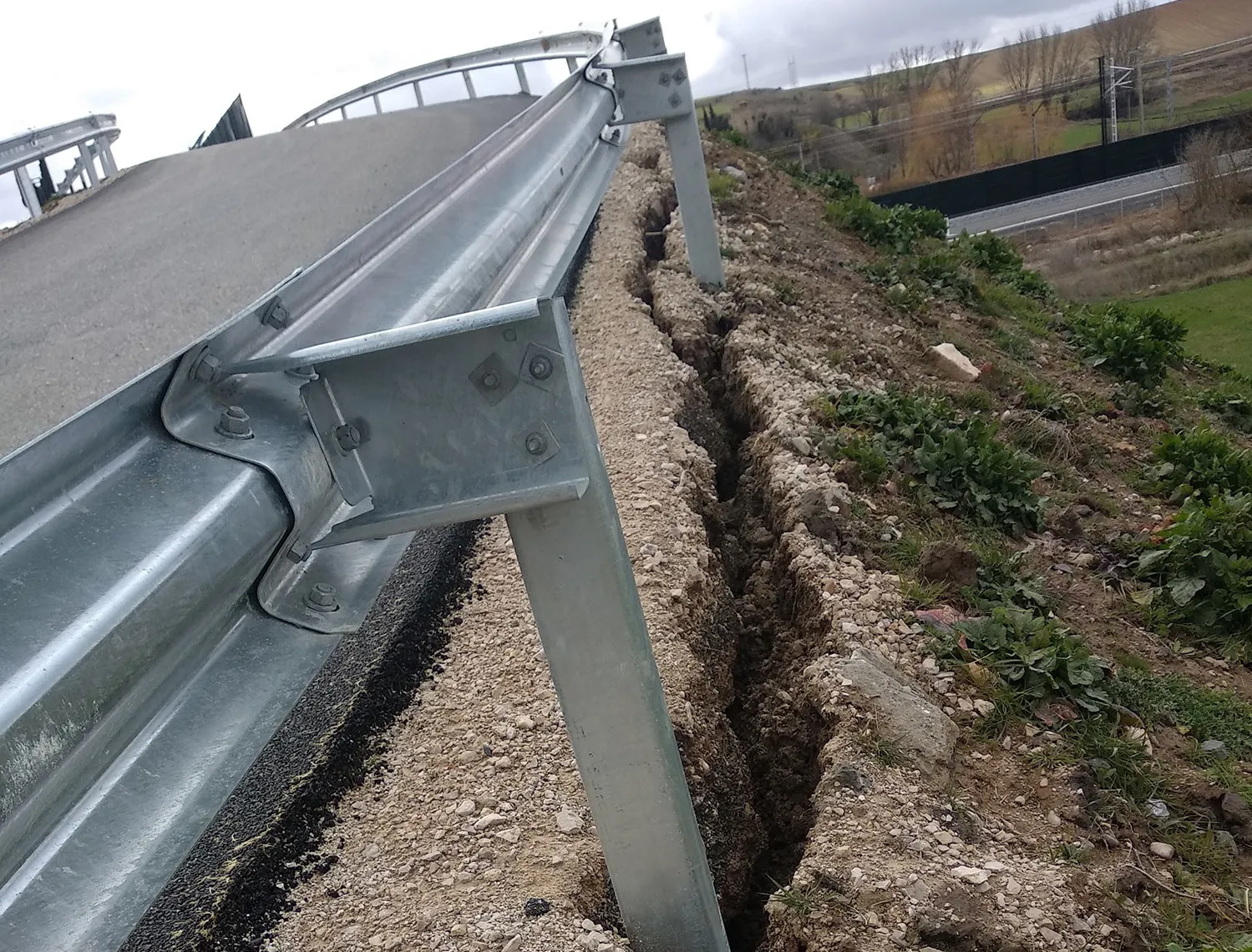 Provincia Burgos: Quintanilla de las Carretas pide soluciones inmediatas a ADIF por los desperfectos ocasionados por el AVE