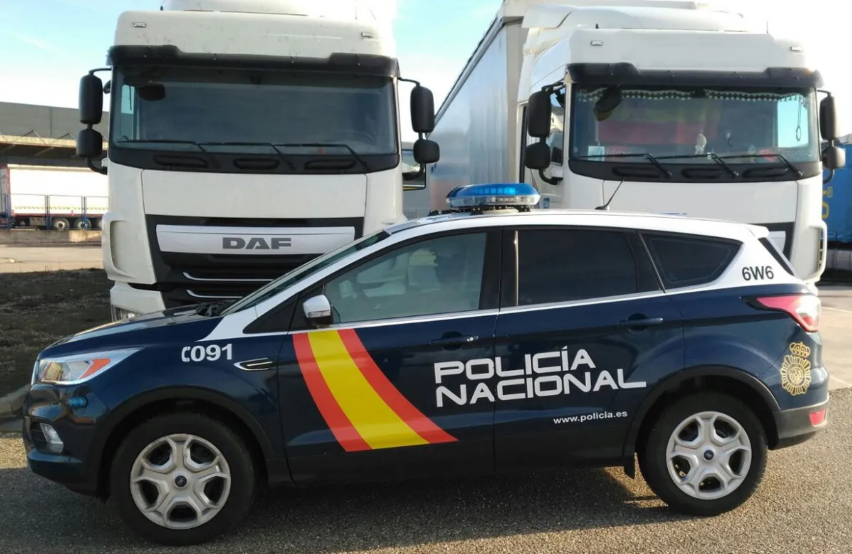 Sucesos Burgos: La Policía detiene a dos cuñados de 25 y 17 años como presuntos autores de robo de combustible en camiones