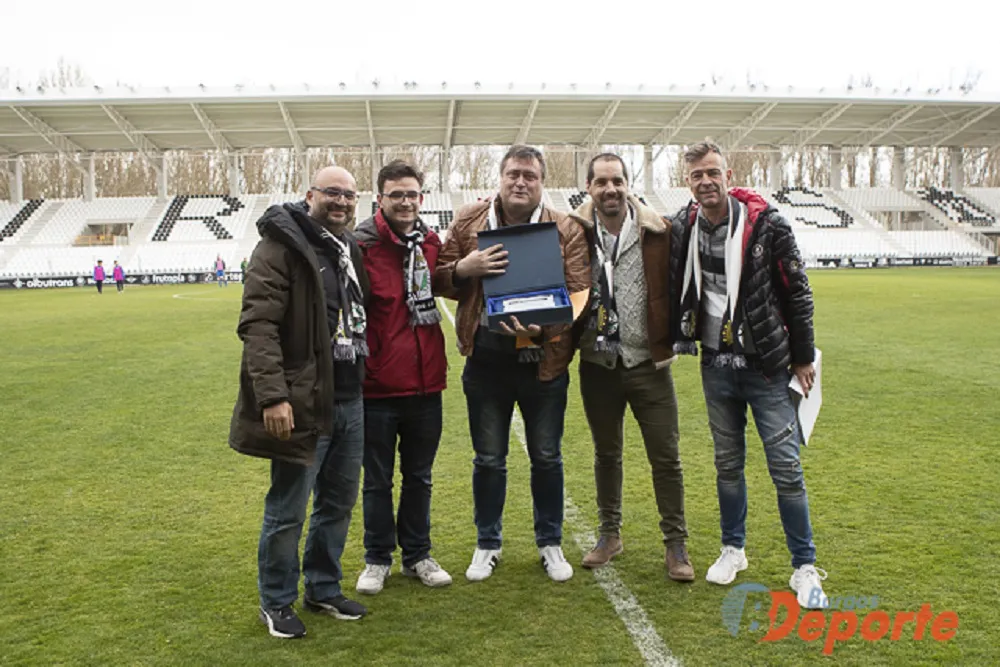 Deportes Burgos: El narrador, Jorge Navarro recibe un merecido homenaje en El Plantío