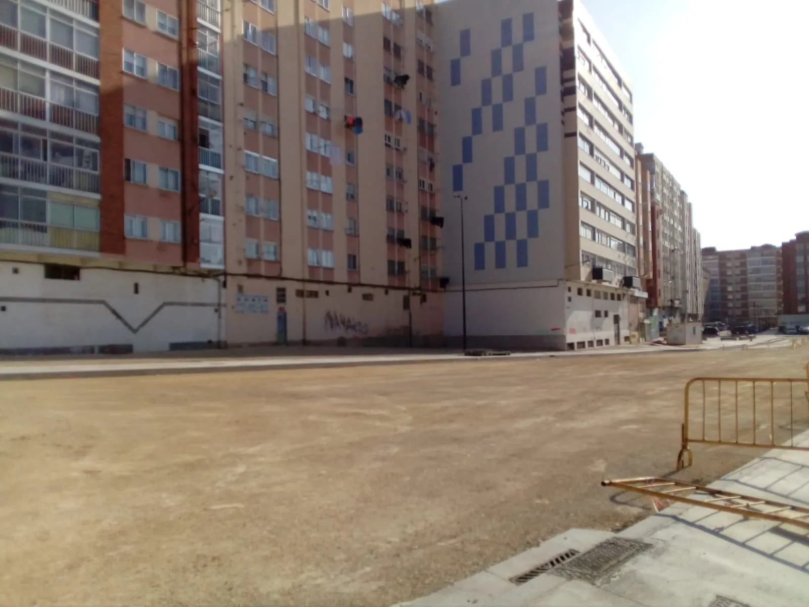 Actualidad Burgos: El aparcamiento en superficie de Lavaderos estará a disposición de los ciudadanos en 15 días