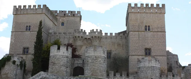 Castillos CYL Burgos: El Castillo de Ampudia, cuando la iniciativa privada devuelve el rico patrimonio militar