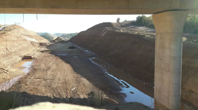 Actualidad Burgos: Adif licita el mantenimiento de la catenaria en la línea de alta velocidad Venta de Baños-Burgos