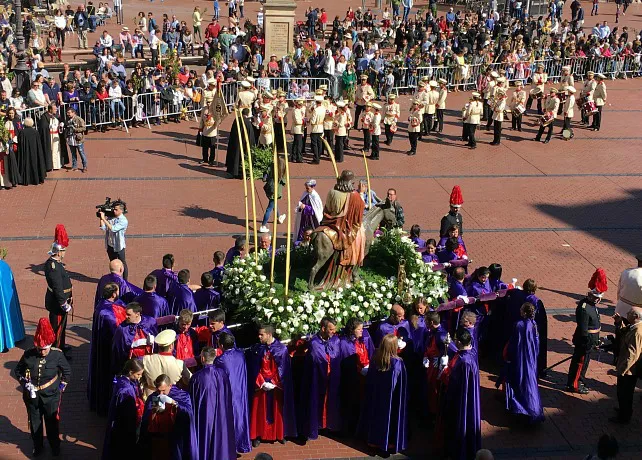 Local Burgos: El tiempo da algo de tregua en el inicio de la Semana Santa