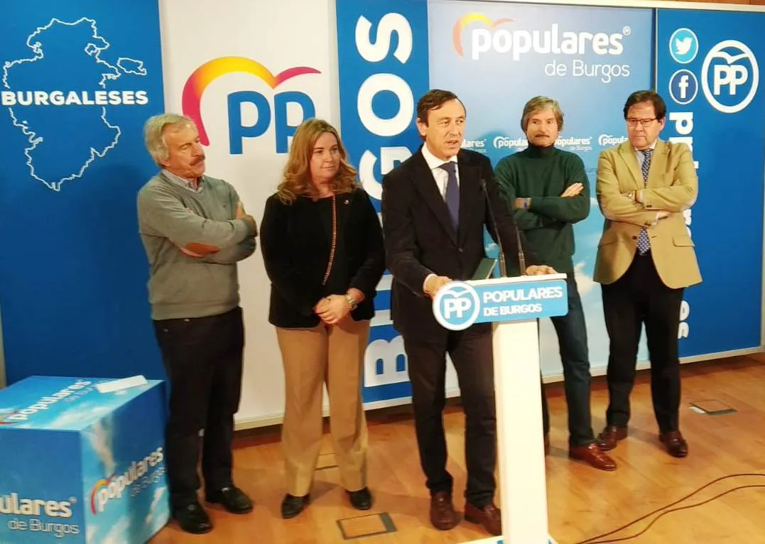Local Burgos: Rafael Hernando visita la sede del PP en Burgos y presenta la Revolución fiscal para la próxima legislatura.
