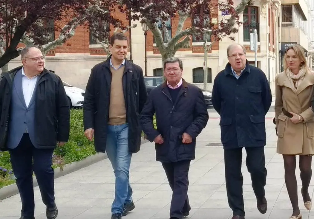 Local Burgos: El PP de Burgos registra la lista a las Cortes de Castilla y León para aglutinar el voto de centro derecha