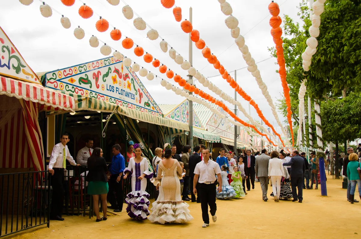 Actualidad Burgos: Cuatro ciudades españolas (aparte de Sevilla) para disfrutar de la Feria de Abril