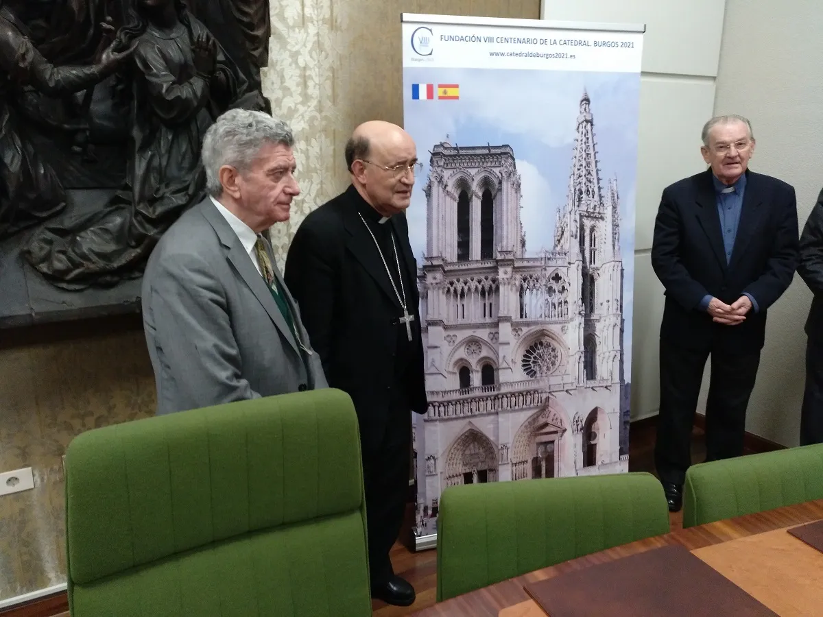 Actualidad Burgos: La Fundación VIII Centenario pedirá permiso al Gobierno francés para restaurar un órgano dañado tras el incendio de Notre Dame
