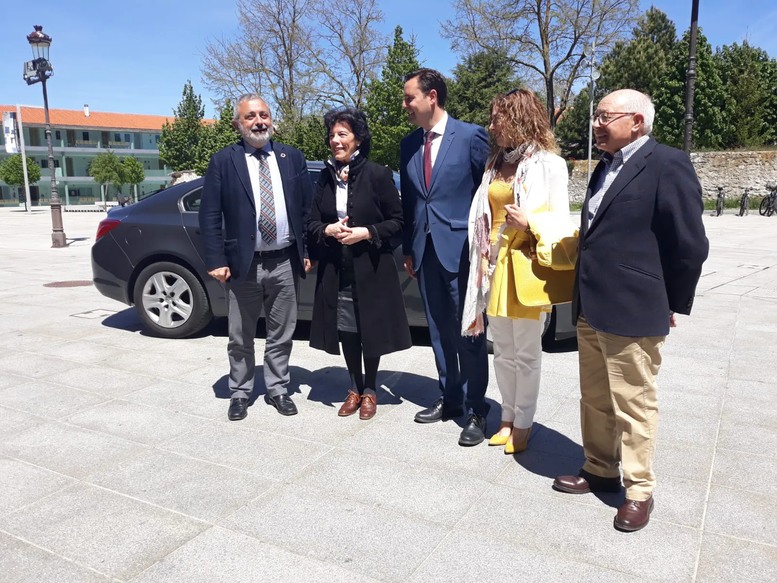 Local Burgos: Isabel Celaá: De nada sirve un Congreso predominantemente socialista si en las ciudades y Comunidades no se respaldan sus políticas