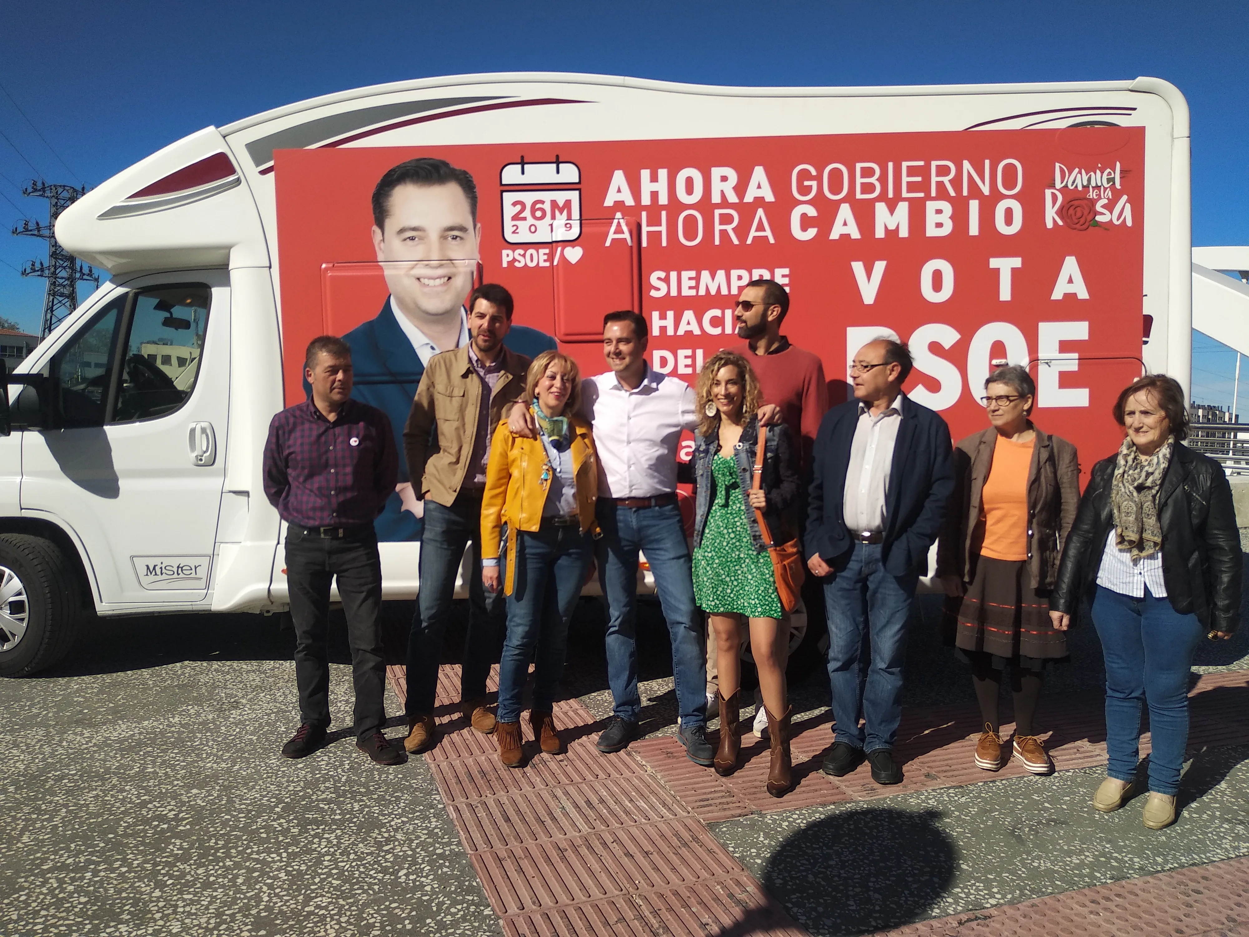 Local Burgos: La Autocaravana PSOE recorre Burgos para recordar los logros conseguidos durante la última legislatura por los socialistas