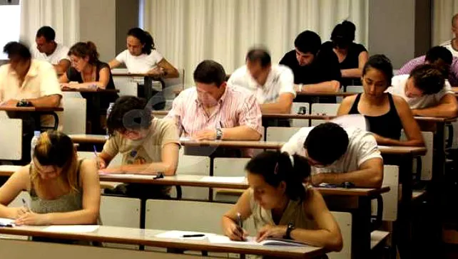 Educación Burgos: Educación publica el día y lugar de la primera prueba y la adscripción de aspirantes por Tribunal de las Oposiciones del Cuerpo de Maestros
