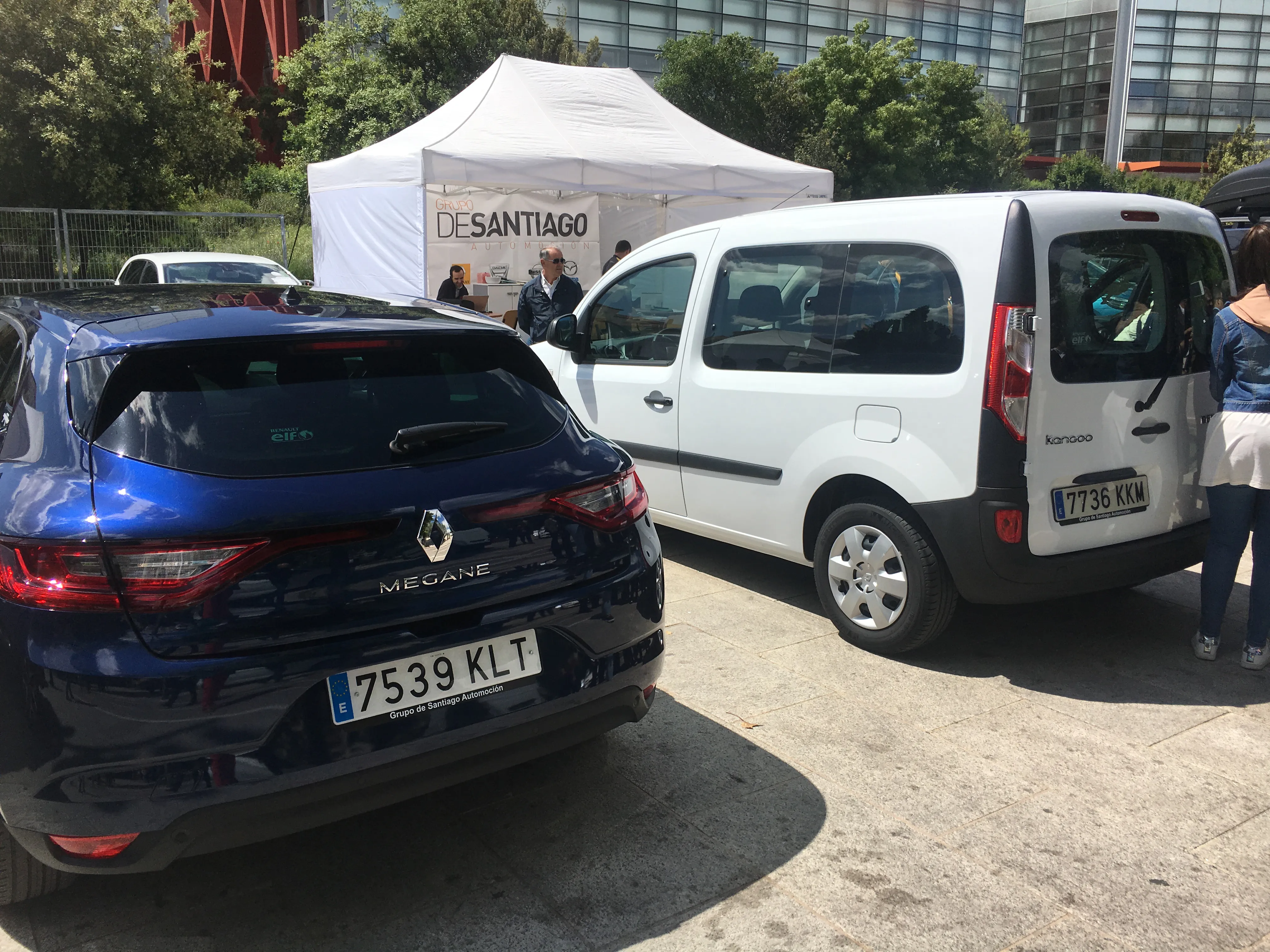 Actualidad Burgos: Aconauto celebra la 20 edición de su feria en el paseo de Atapuerca