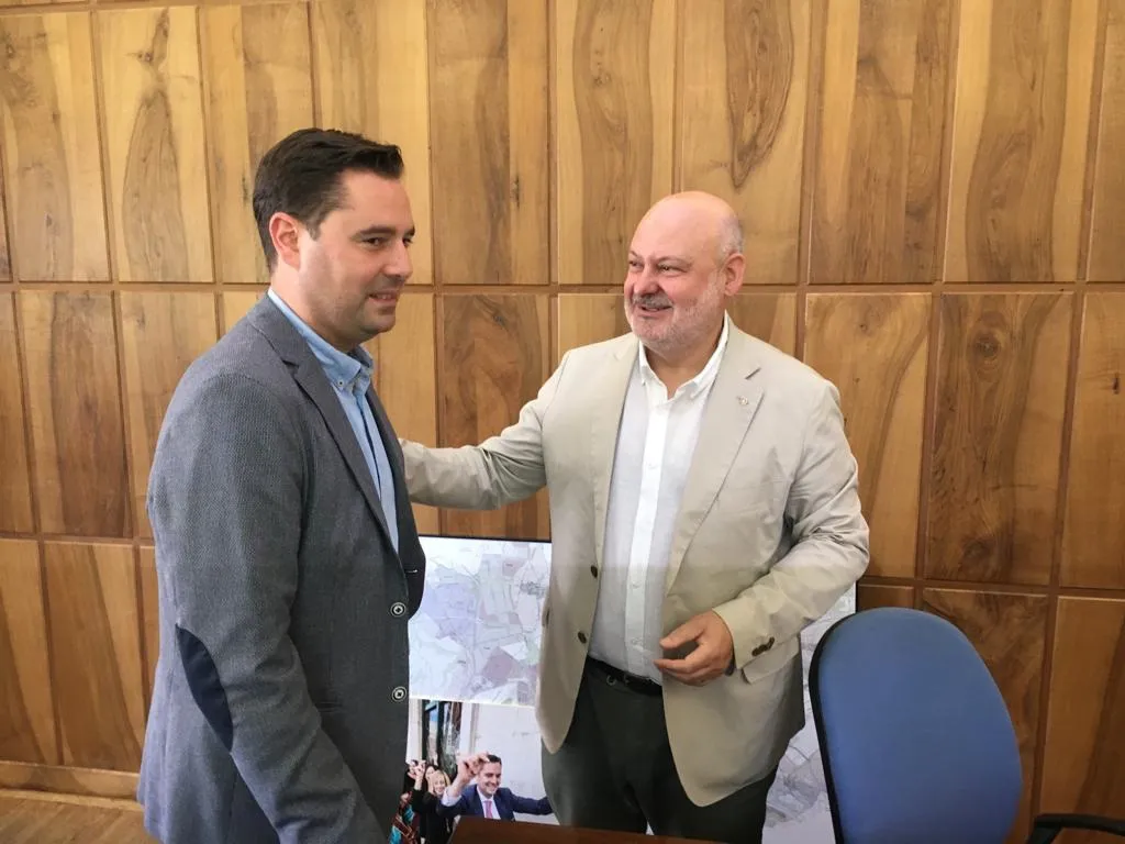 De la Rosa se compromete a apoyar a los Museos del Libro y del Cid