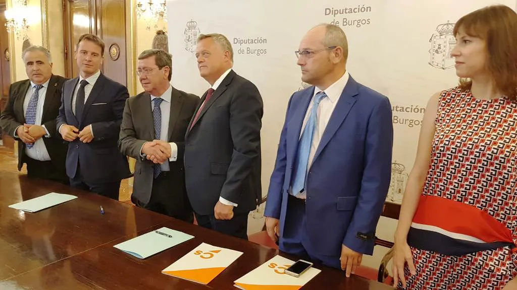 Banda ancha y depuración de aguas son prioridades del eje PP-Ciudadanos para los 4 próximos años