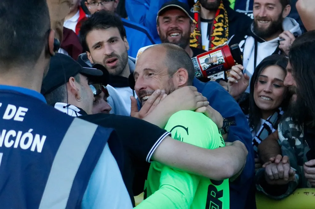 El portero Mikel Saizar anuncia su salida del Burgos CF