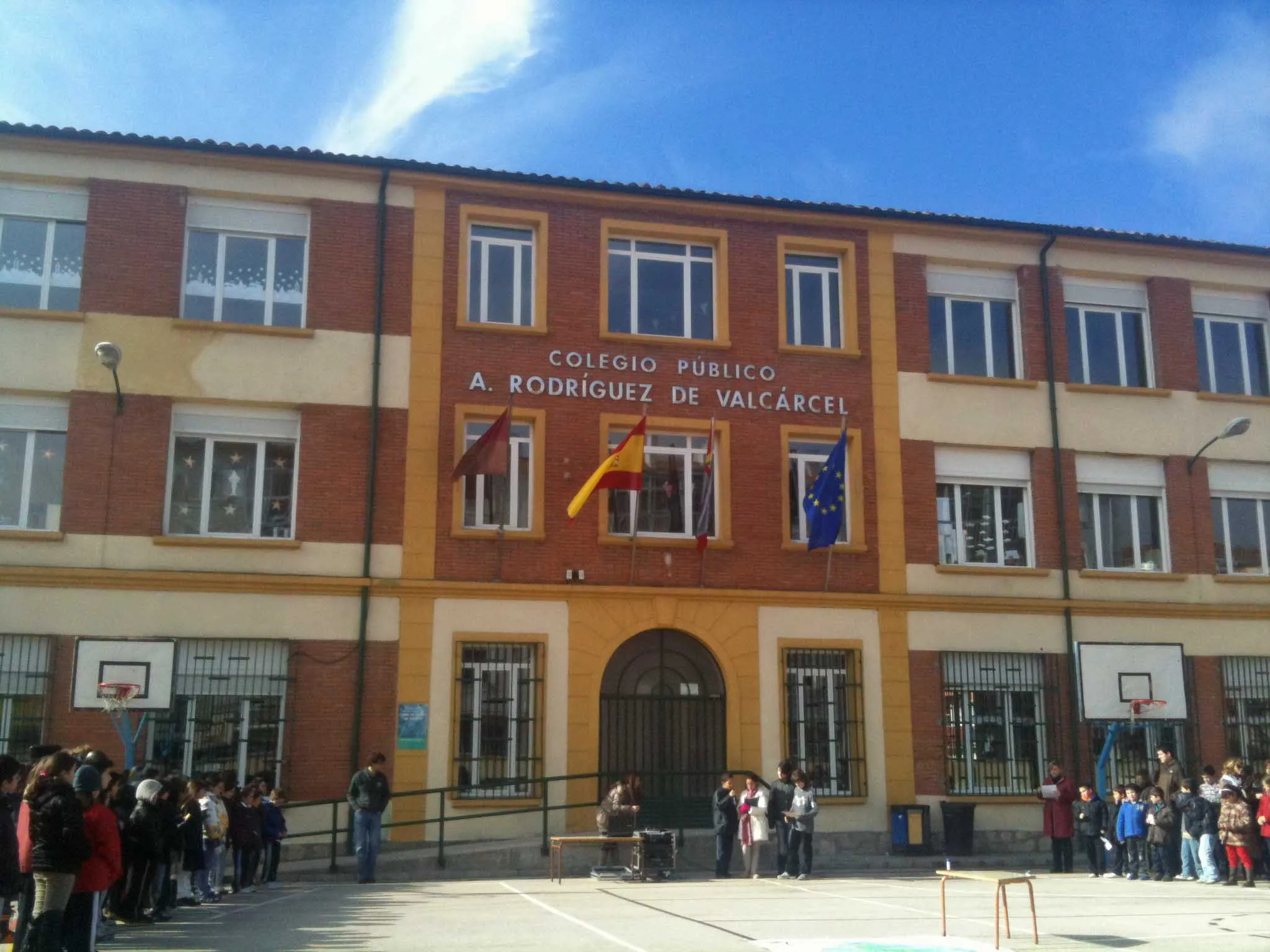 El PSOE solicita mantener la ratio de profesores en el colegio de Covarrubias