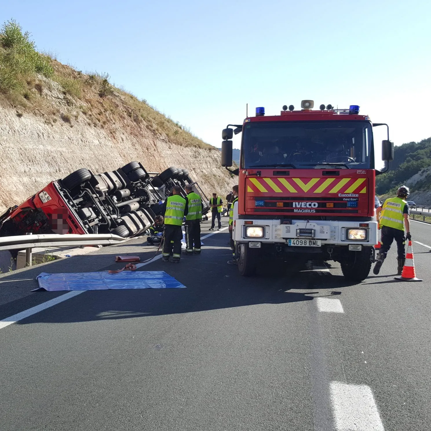Fallece un camionero en un accidente de tráfico en la AP-1
