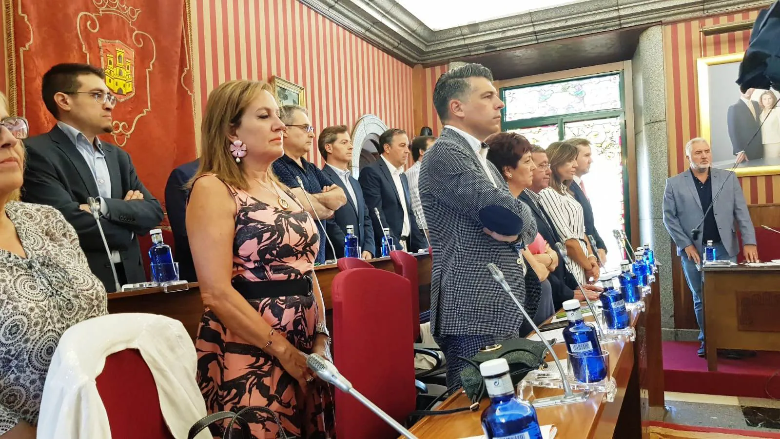 Toda la derecha tumba la propuesta de sueldos y dedicaciones exclusivas y pide a De la Rosa que lidere y proponga cargos y salarios