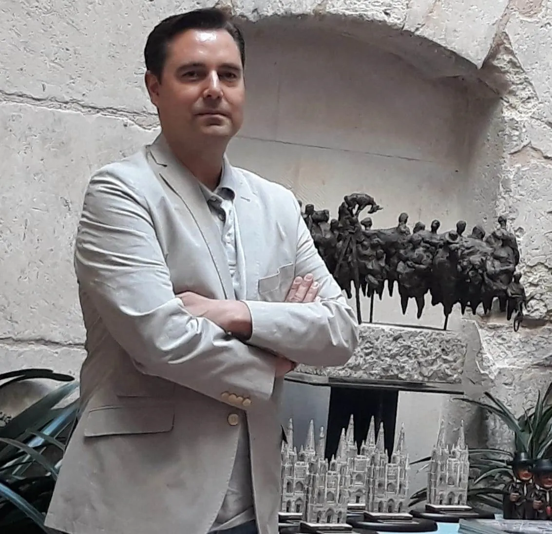 De la Rosa renuncia a cobrar más y pide disculpas por el espectáculo sobre las retribuciones salariales