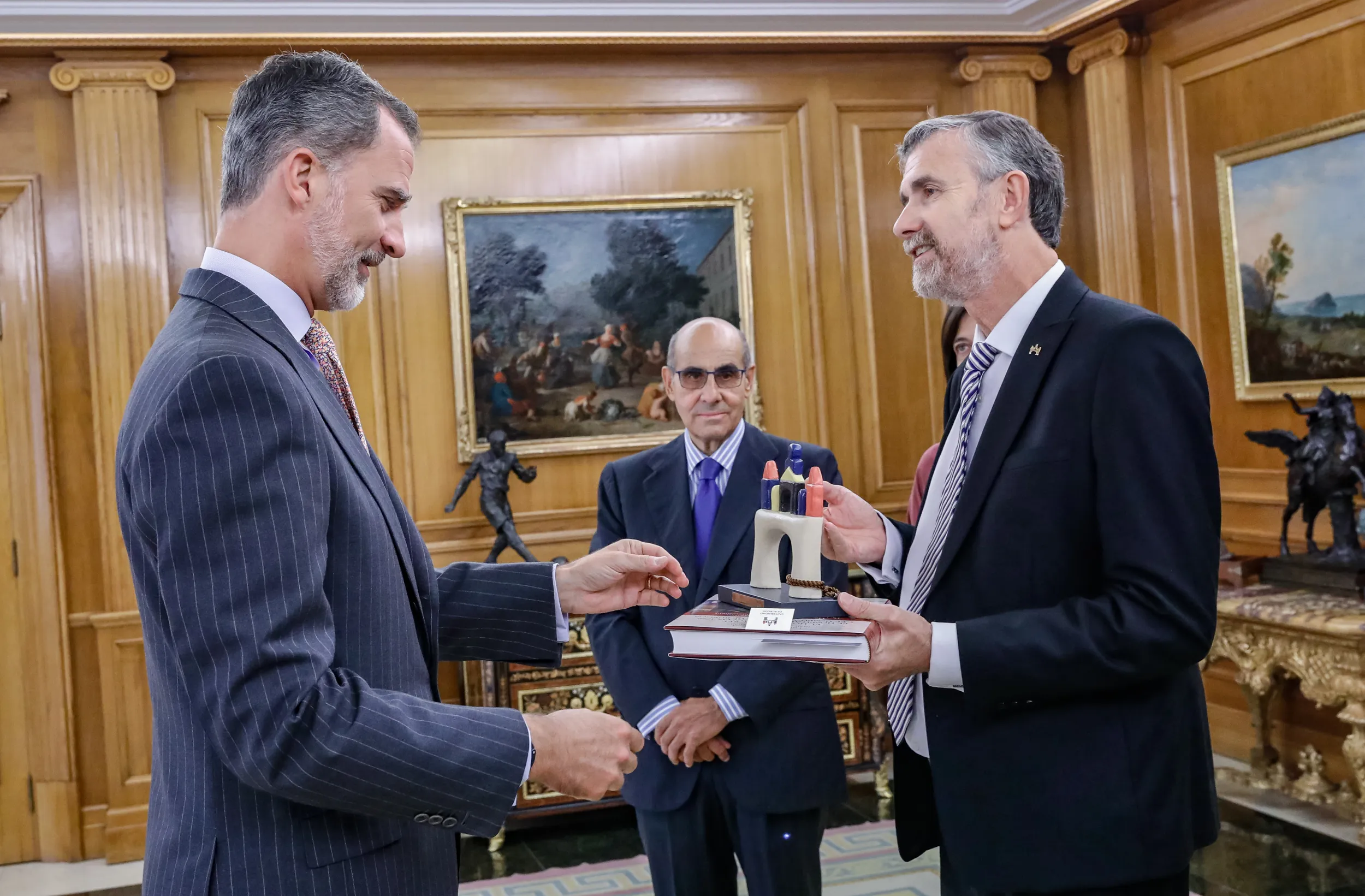 El rey Felipe VI asigna a la UBU un papel relevante en la lucha contra la despoblación y en la atracción de talento