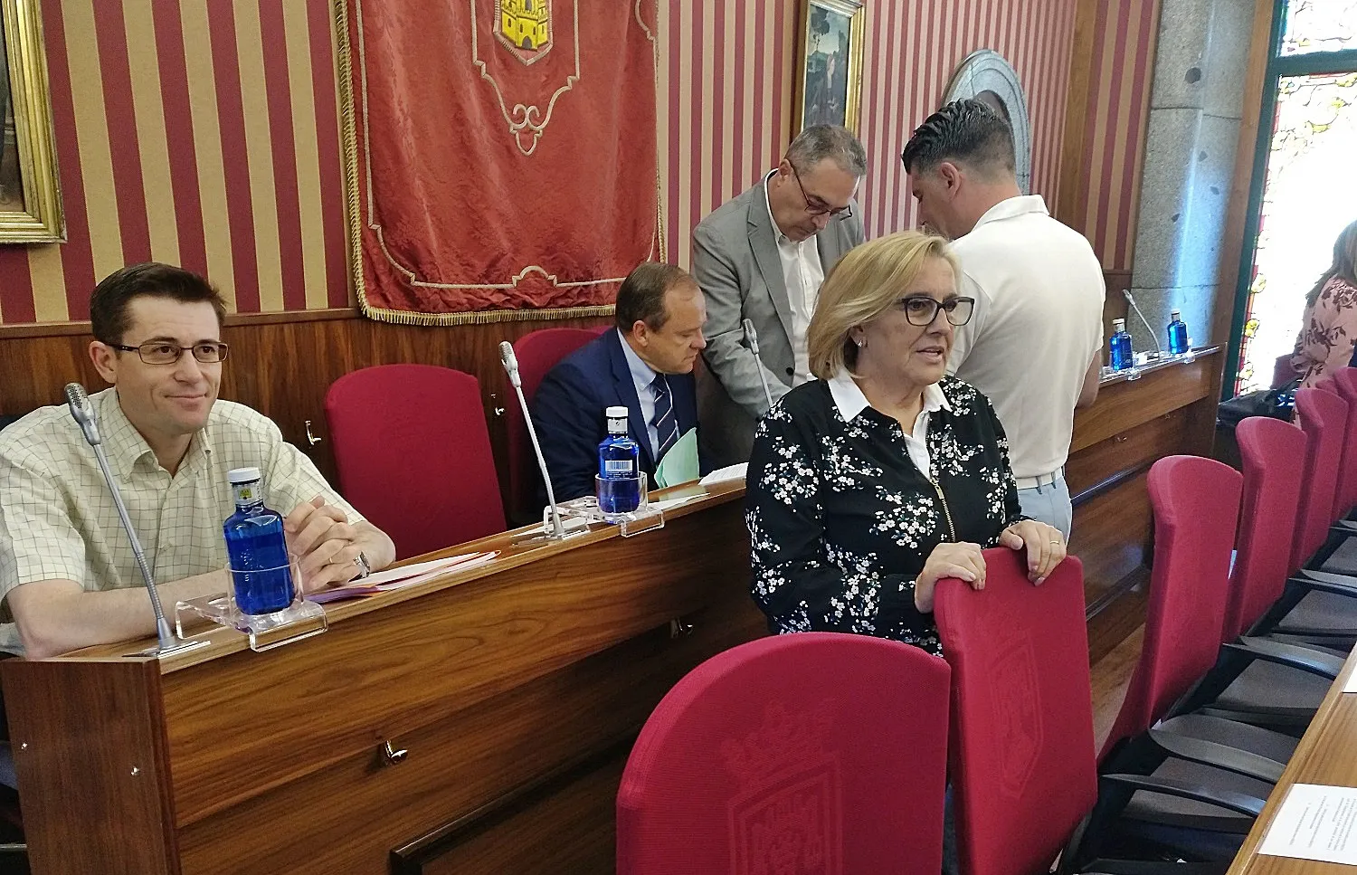 PP, Cs y Vox se rebelan de nuevo contra De la Rosa y votan en Personal contra la propuesta de liberaciones y sueldos