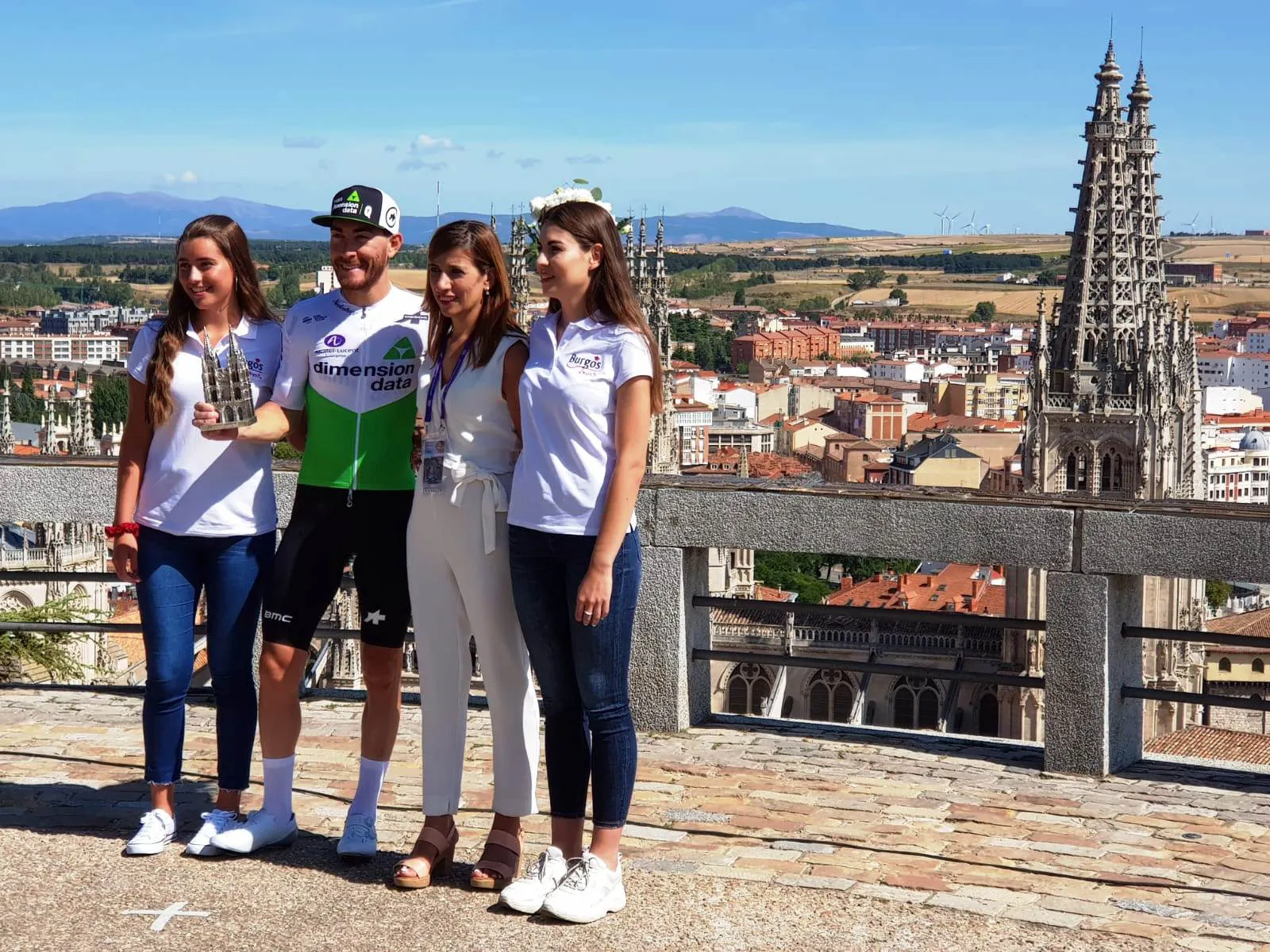 Nizzolo se impone a Aranburu en un final eléctrico en el Mirador del Castillo