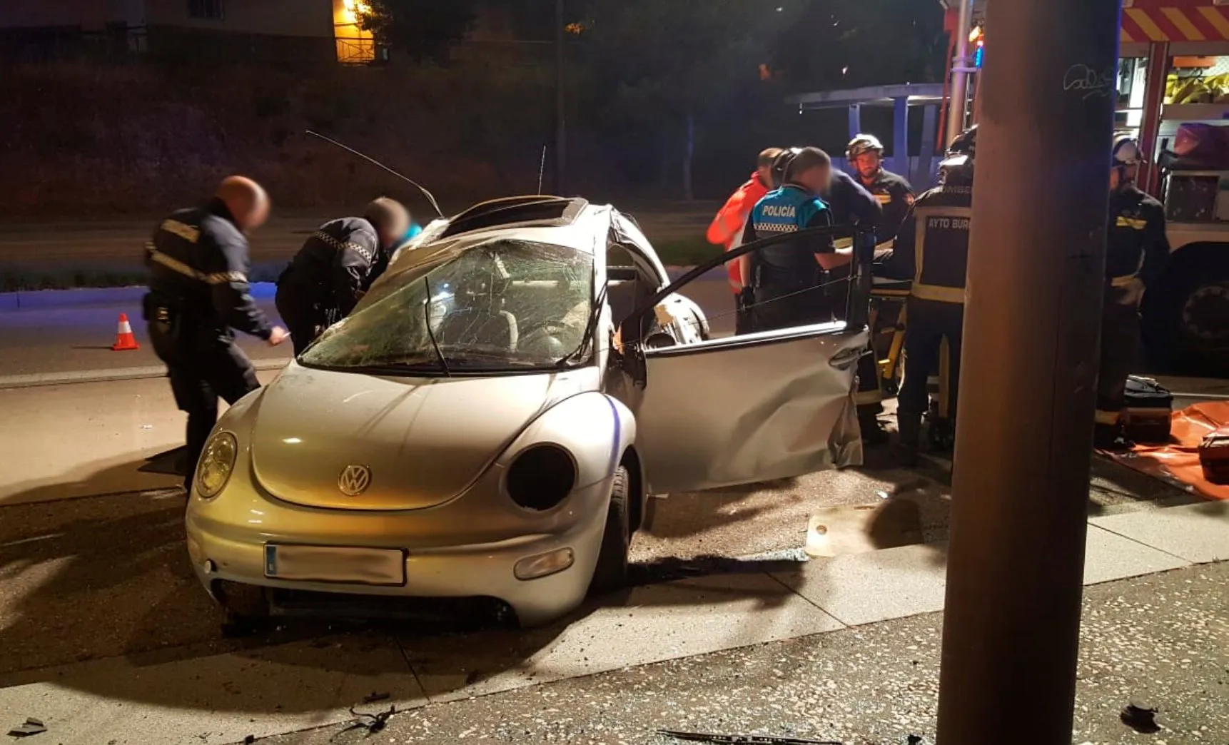 Un hombre de 28 años, herido tras un accidente de tráfico en la calle Santa Clara