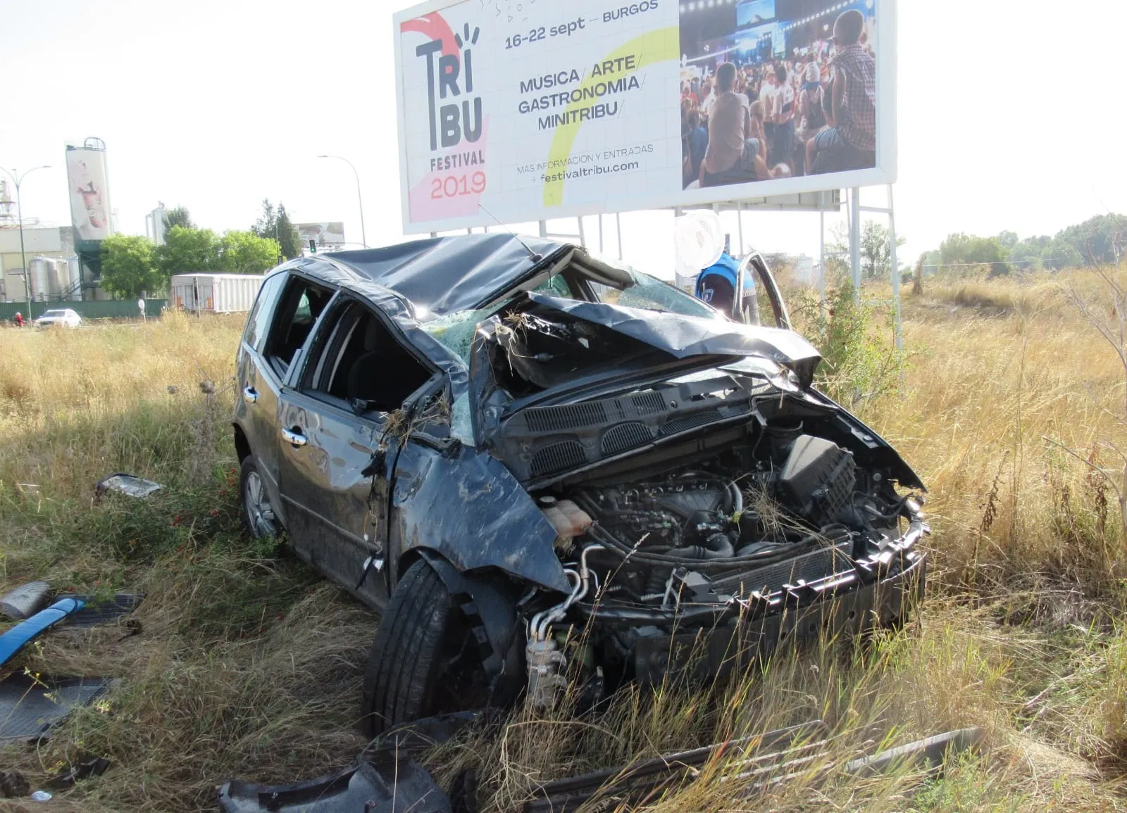 Evacuado al HUBU un hombre accidentado en la carretera de Logroño