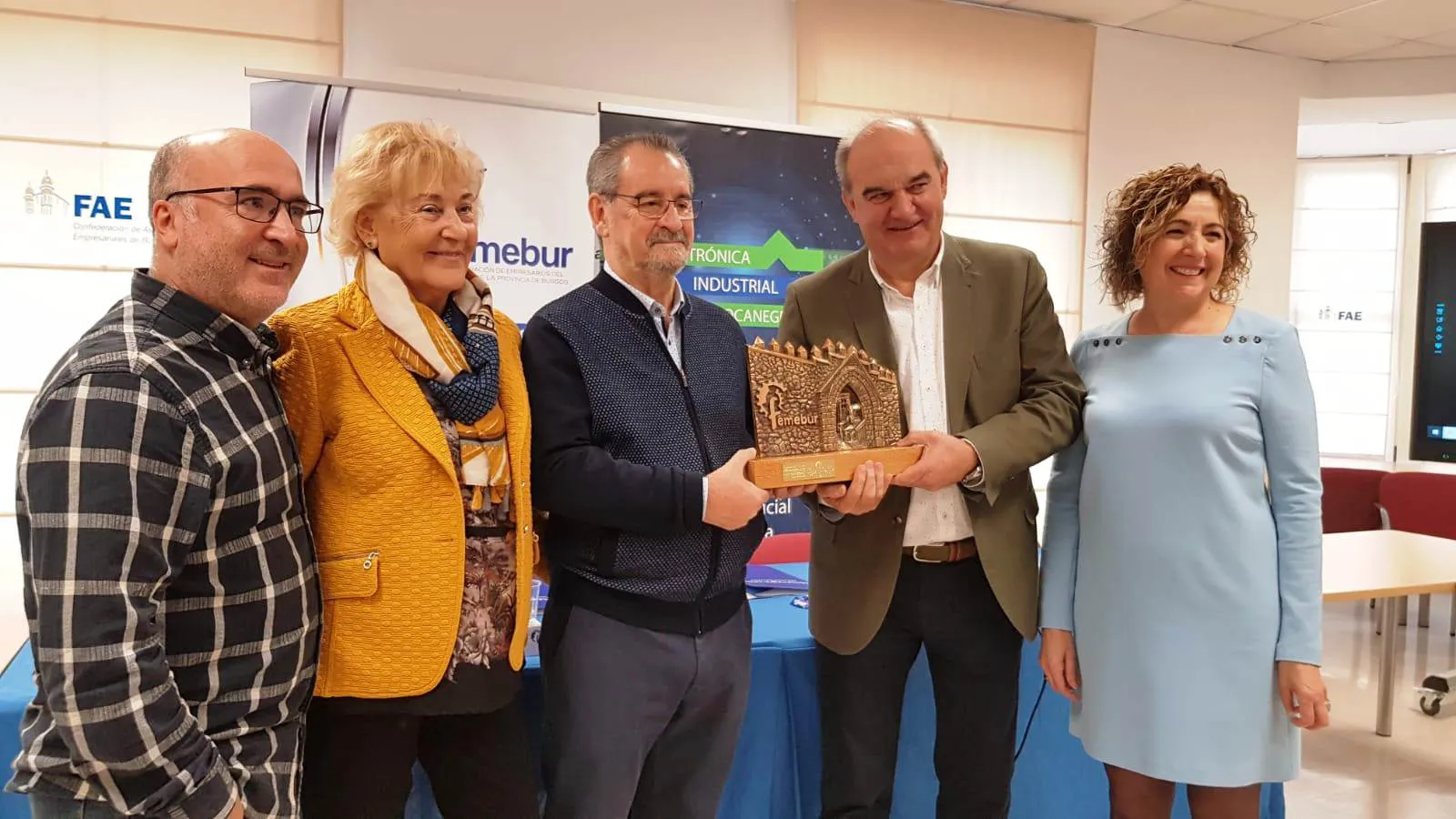 Economía y Empresa Burgos: La Federación del Metal de FAE reconoce la trayectoria industrial e innovadora de Inocencio Bocanegra