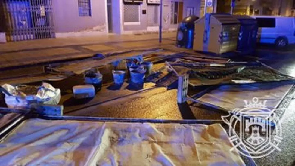 El fuerte viento causa cortes de luz en varios bloques de viviendas y en empresas de Burgos